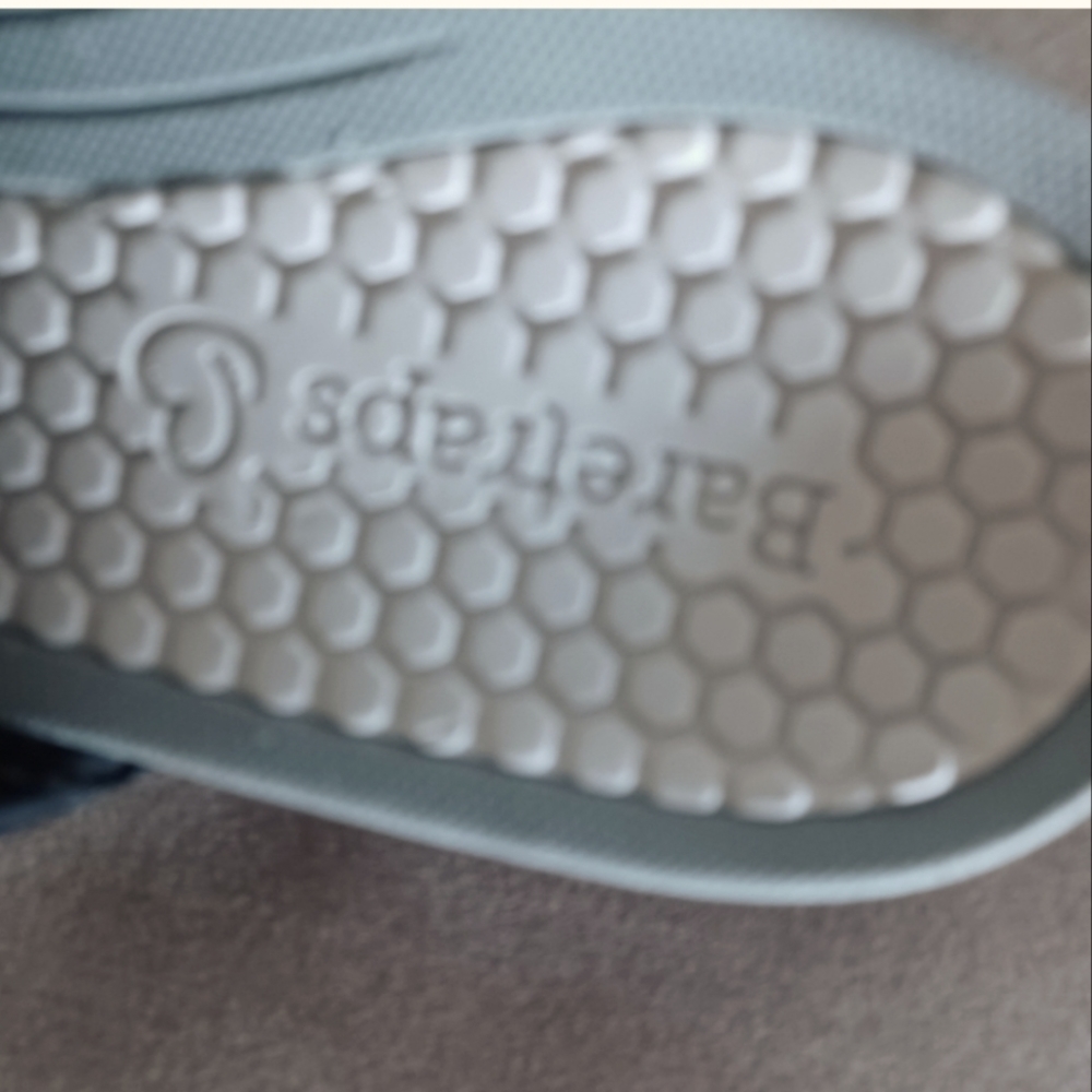 BARETRAPS slip-on SANDALS flip flops LIKE NEW Dasie SIZE 8M - Picture 4 of 5